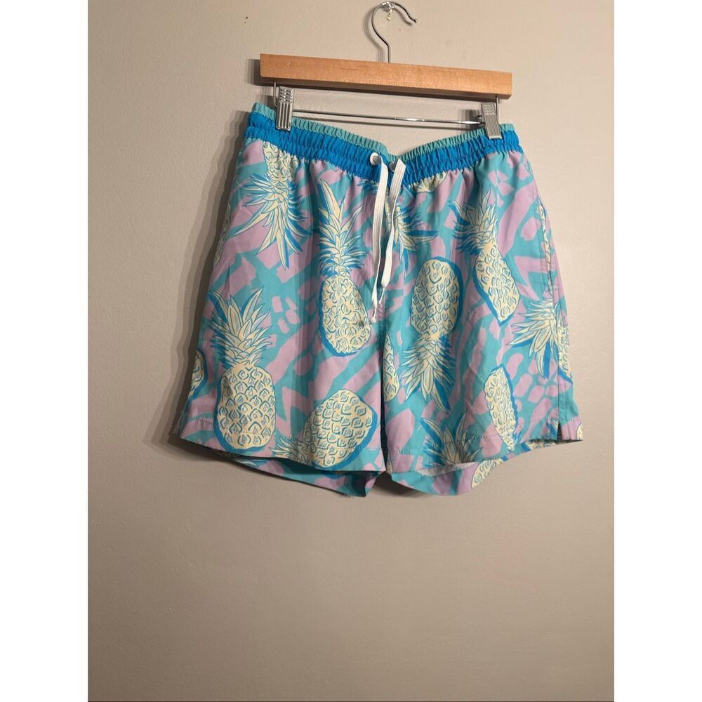 Chubbies Blue Pink Pineapple Print The Low Tides Classic Swim Trunks Size Medium